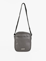 Gian Marco Venturi Borsello uomo con tracolla